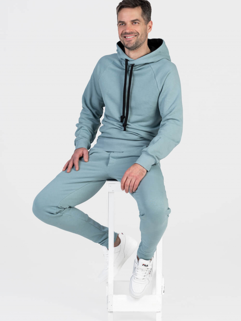 Džemperio su kapišonu ir kelnių komplektas