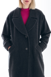 klasikinis vilnonis moteriškas paltas