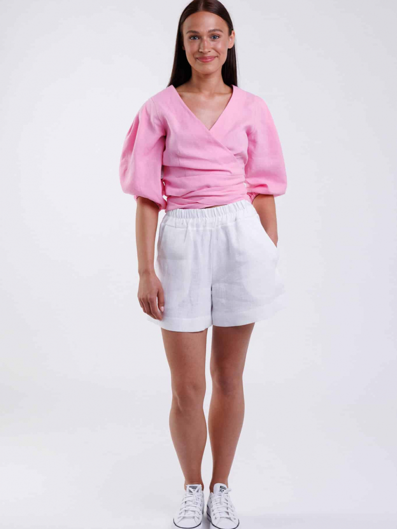 Lininiai trumpi šortai