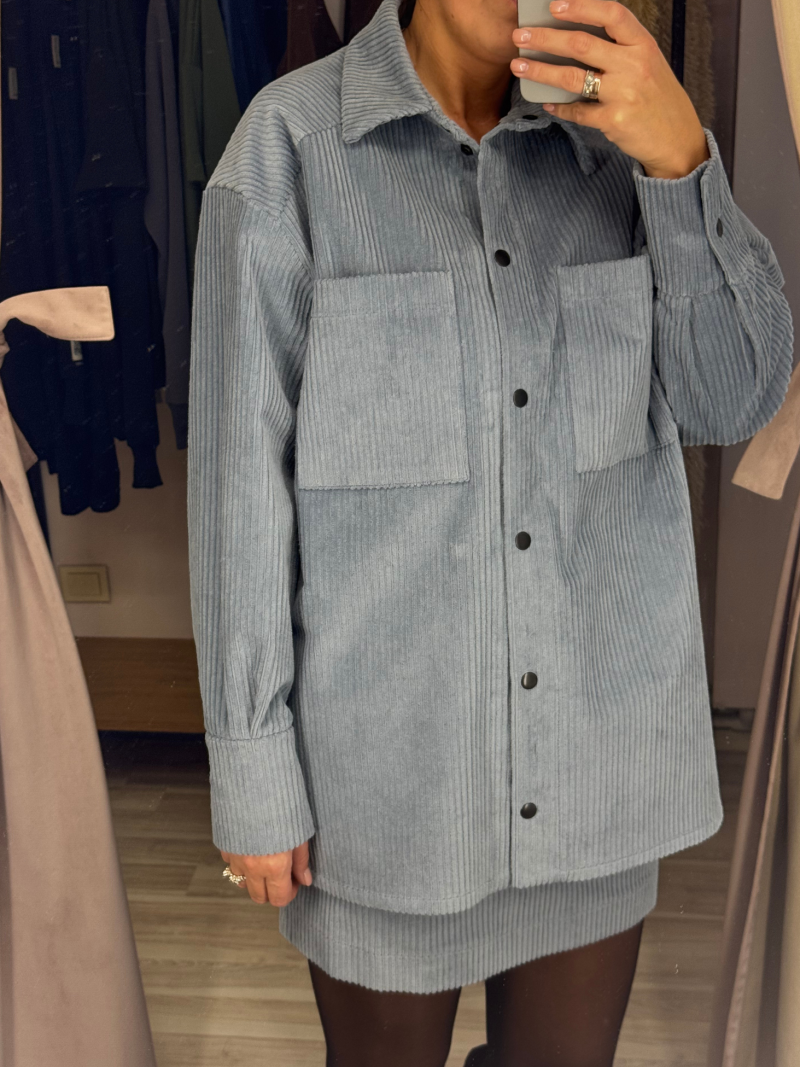 Oversized velveto marškiniai su spaudėmis